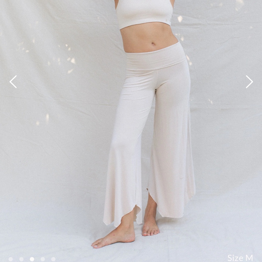 Indigo Luna Layla Flares
